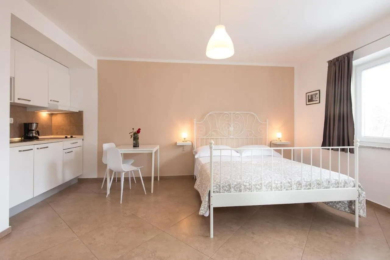 Apartment Apartmani Laura Krk Krk Town